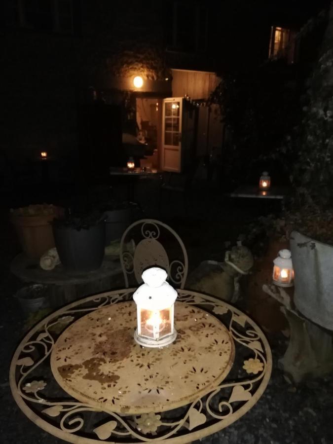 Le Relais De Chassepierre Hotel ภายนอก รูปภาพ