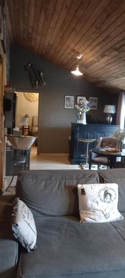 Le Relais De Chassepierre Hotel ภายนอก รูปภาพ