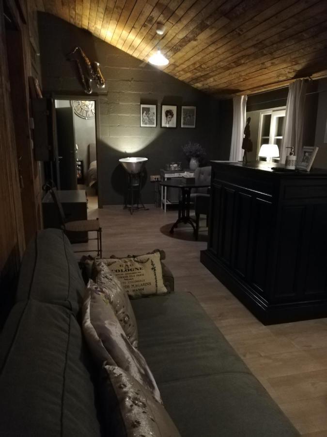 Le Relais De Chassepierre Hotel ภายนอก รูปภาพ