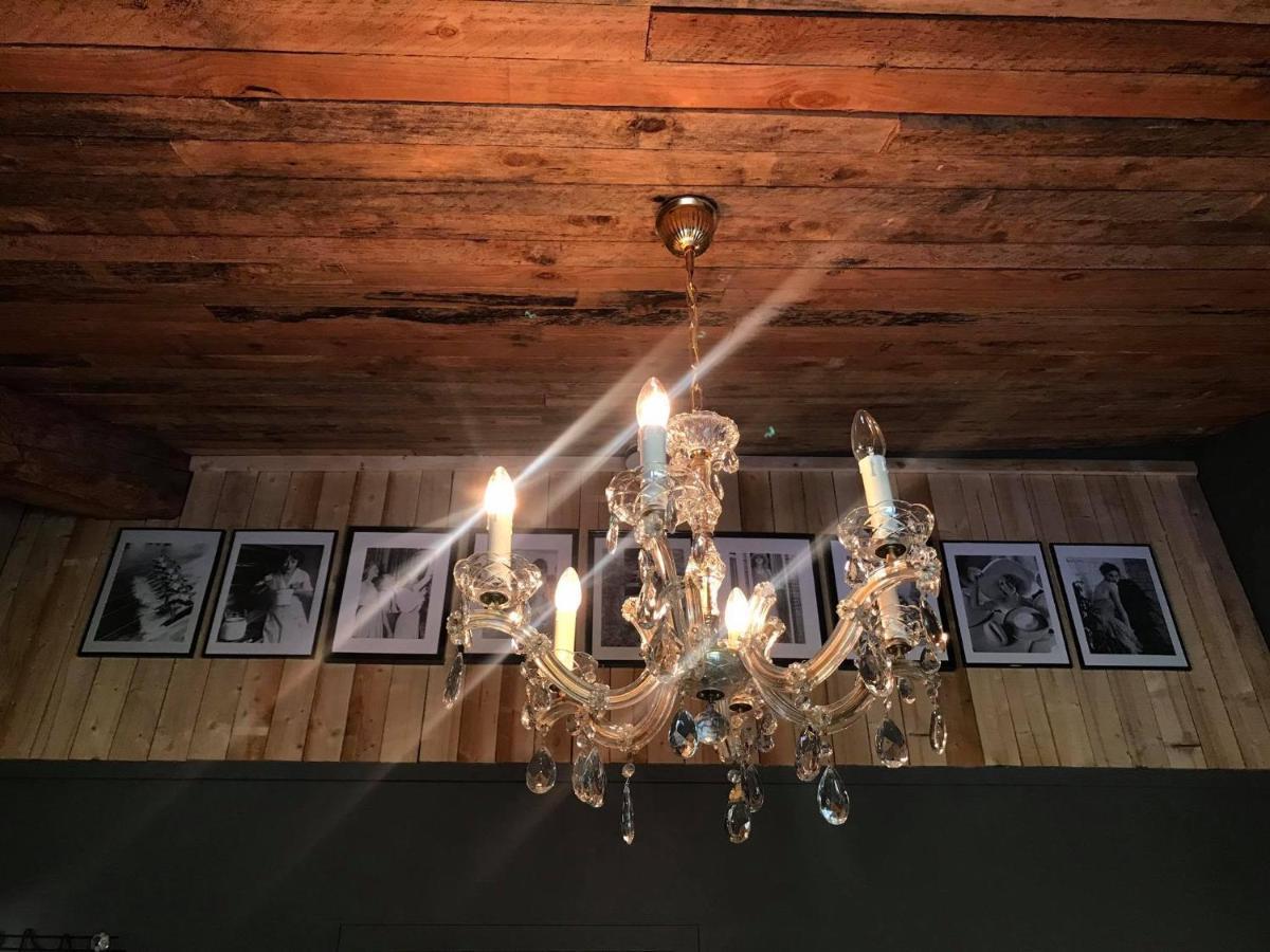 Le Relais De Chassepierre Hotel ภายนอก รูปภาพ